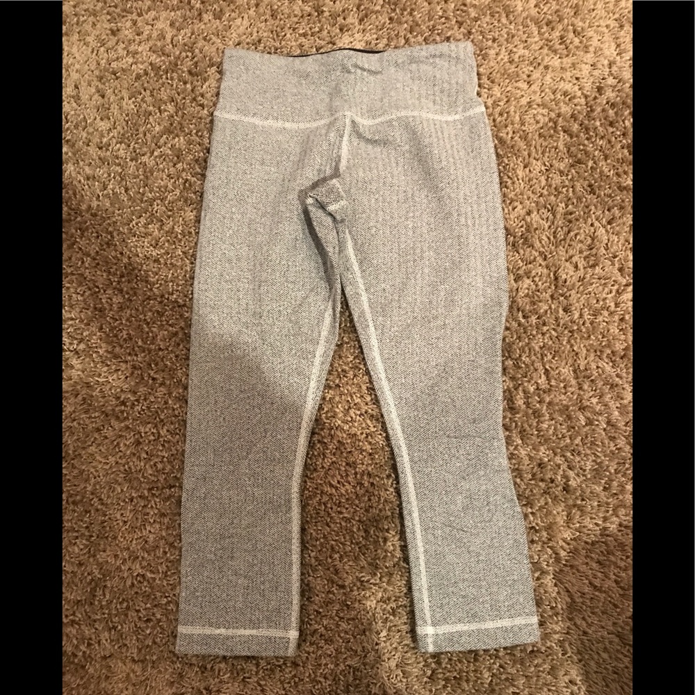 Black and white pattern lulu leggings